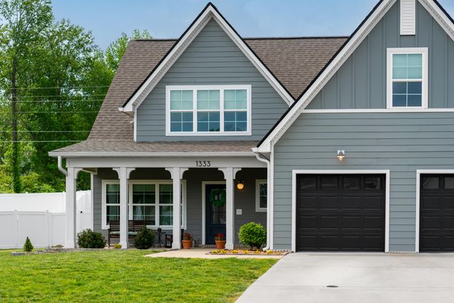 1333 Baldwin Field Circle 38, Hixson, TN 37343