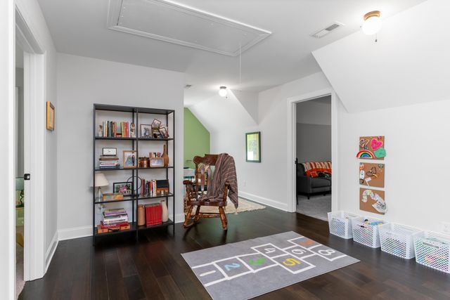 1333 Baldwin Field Circle 38, Hixson, TN 37343