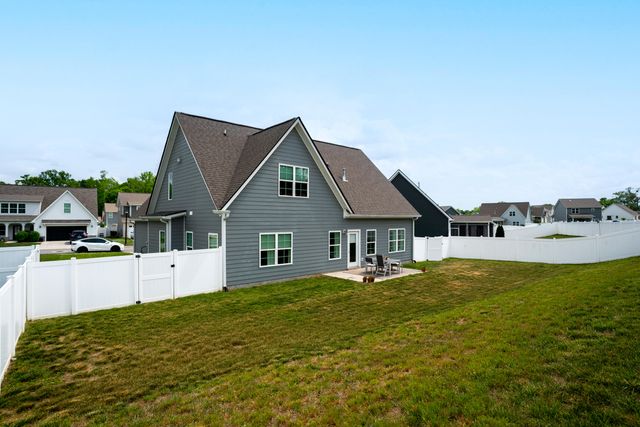 1333 Baldwin Field Circle 38, Hixson, TN 37343