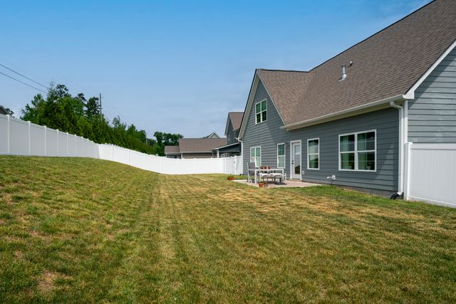 1333 Baldwin Field Circle 38, Hixson, TN 37343