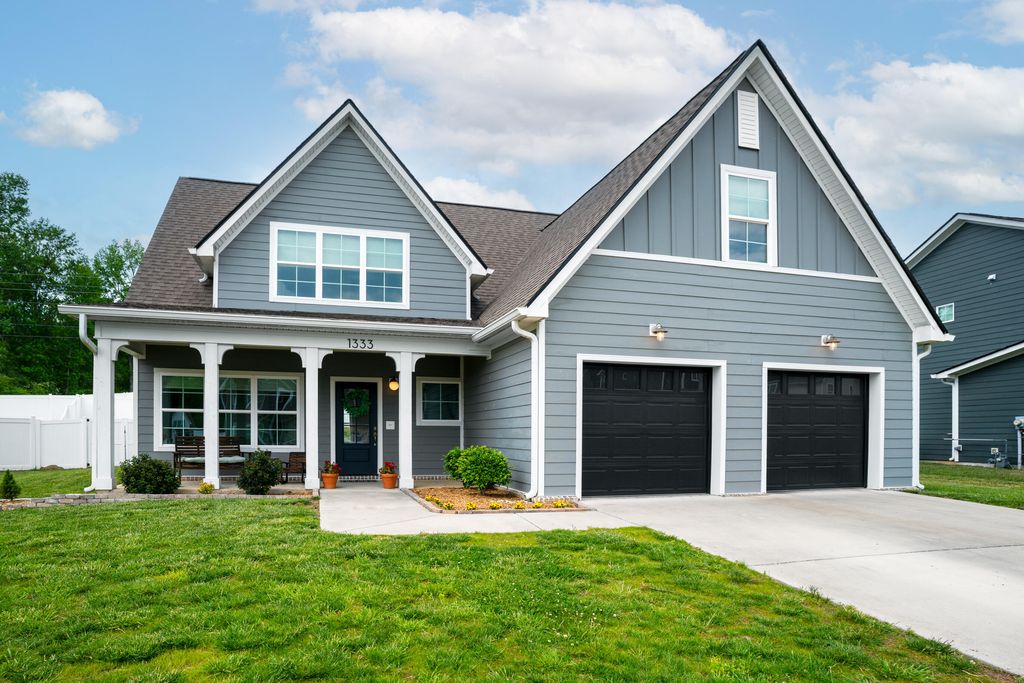 1333 Baldwin Field Circle 38, Hixson, TN 37343