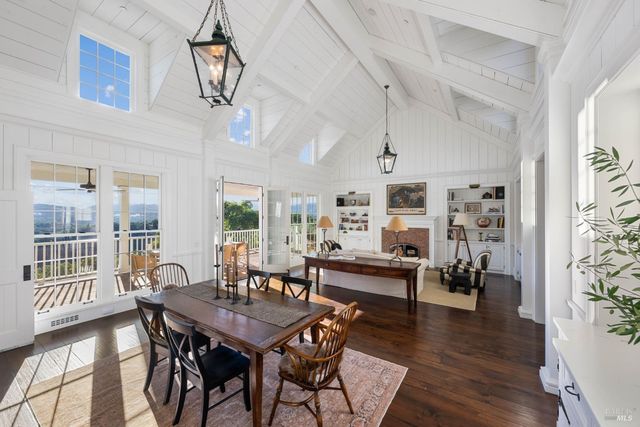 2220 Warm Springs Rd, Glen Ellen, CA 95442