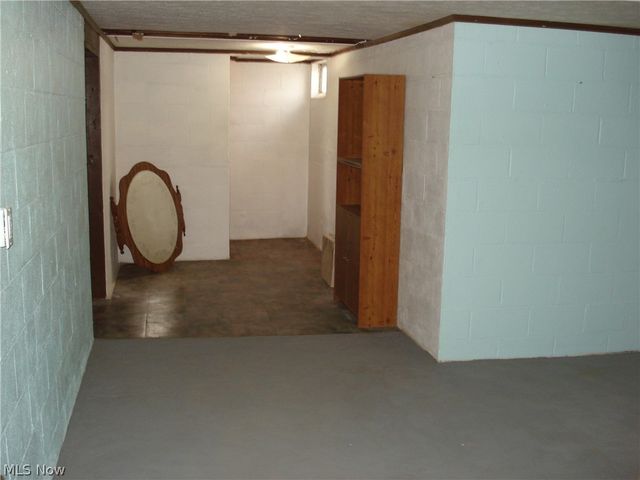 716 Chestnut Street, Conneaut, OH 44030