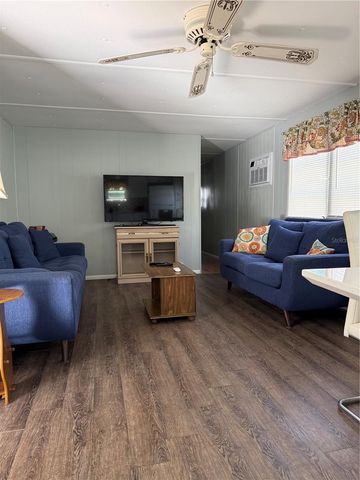 7803 46TH AVENUE N 129, St Petersburg, FL 33709