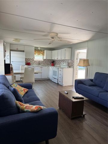 7803 46TH AVENUE N 129, St Petersburg, FL 33709