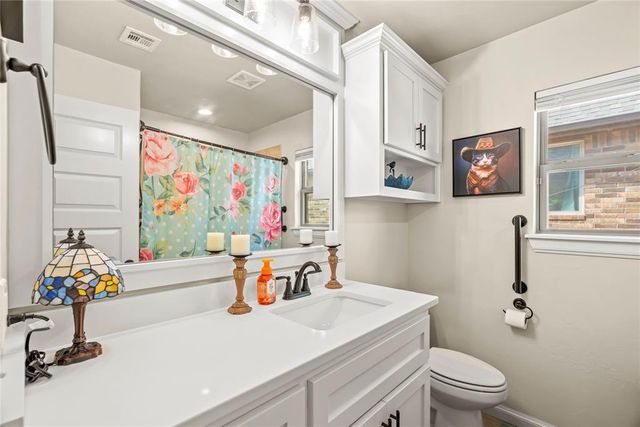 2253 N Payton Court, Mustang, OK 73064