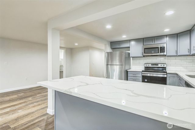 201 S 60th Street, Tacoma, WA 98408