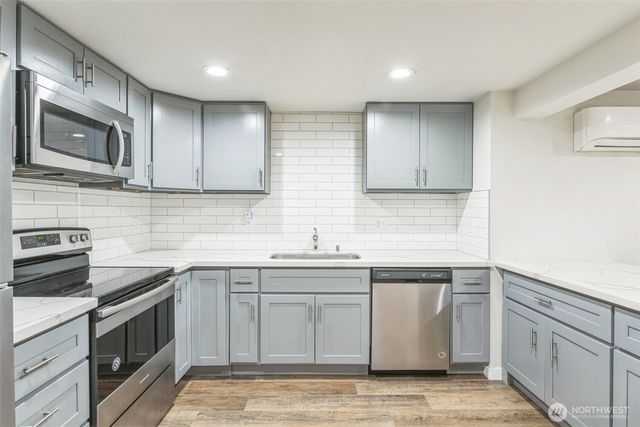 201 S 60th Street, Tacoma, WA 98408