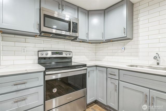 201 S 60th Street, Tacoma, WA 98408