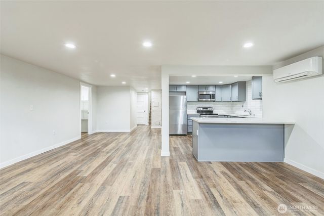 201 S 60th Street, Tacoma, WA 98408