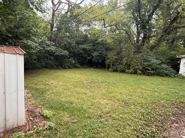 1213 Saint Stephens Drive, Cahokia, IL 62206