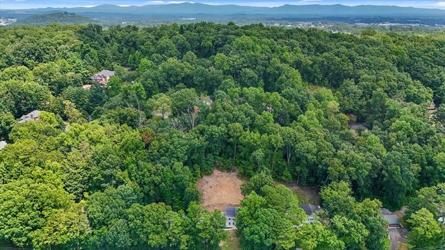 114 N Tibbs Road, Dalton, GA 30720
