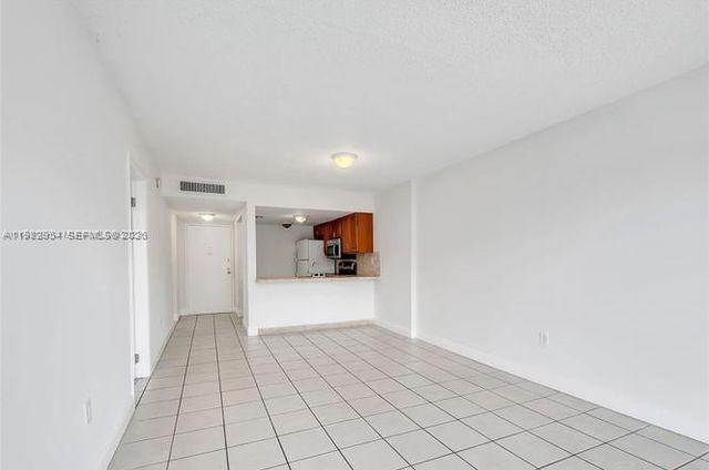 16465 NE 22nd Ave 507, North Miami Beach, FL 33160