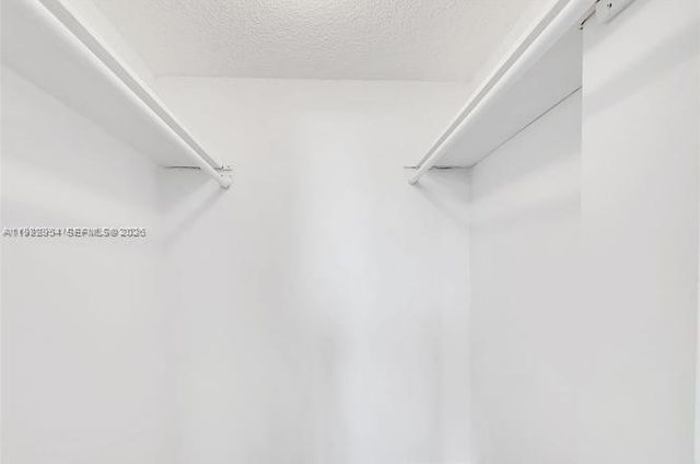 16465 NE 22nd Ave 507, North Miami Beach, FL 33160