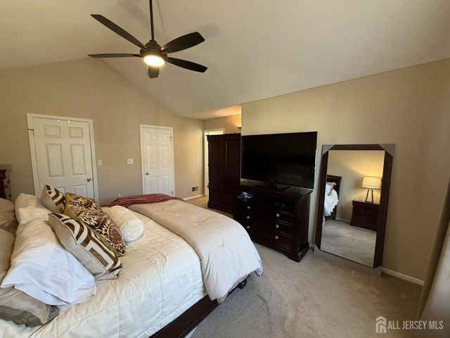 73 Heather Court, South Brunswick, NJ 08852