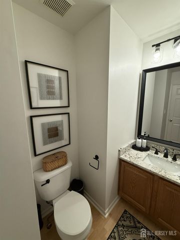 73 Heather Court, South Brunswick, NJ 08852