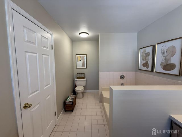 73 Heather Court, South Brunswick, NJ 08852
