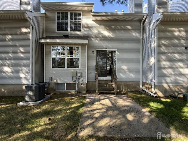 73 Heather Court, South Brunswick, NJ 08852