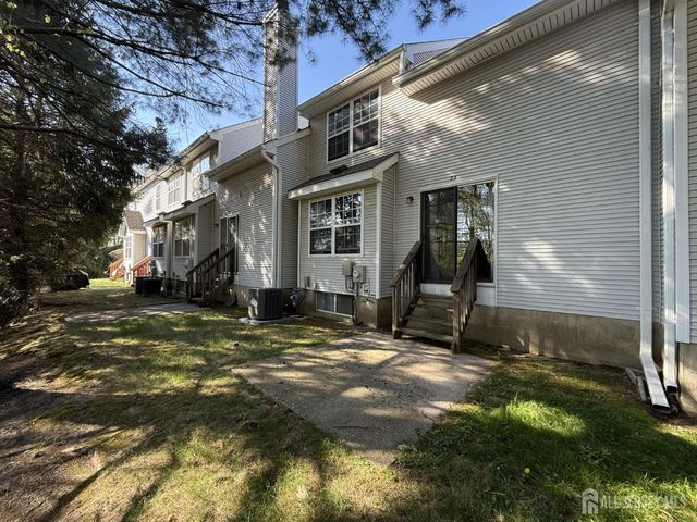 73 Heather Court, South Brunswick, NJ 08852