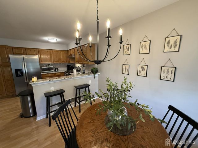 73 Heather Court, South Brunswick, NJ 08852