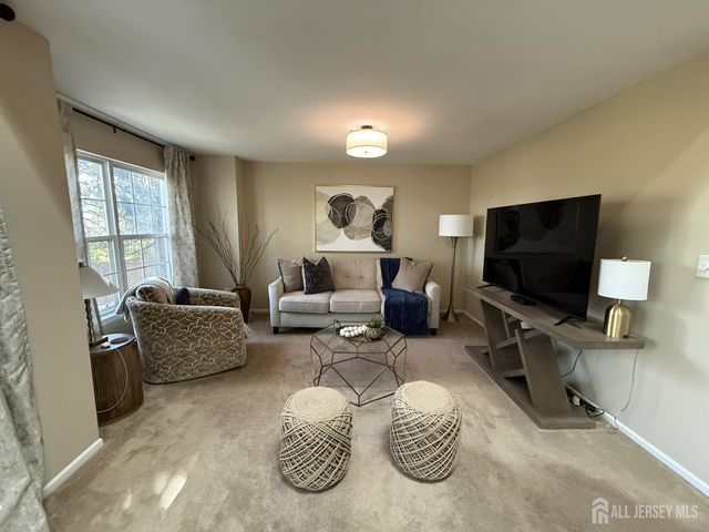 73 Heather Court, South Brunswick, NJ 08852