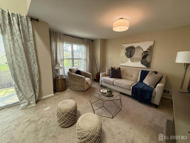 73 Heather Court, South Brunswick, NJ 08852