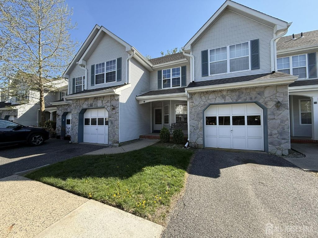 73 Heather Court, South Brunswick, NJ 08852