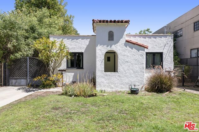11269 La Maida Street, North Hollywood (los Angeles), CA 91601