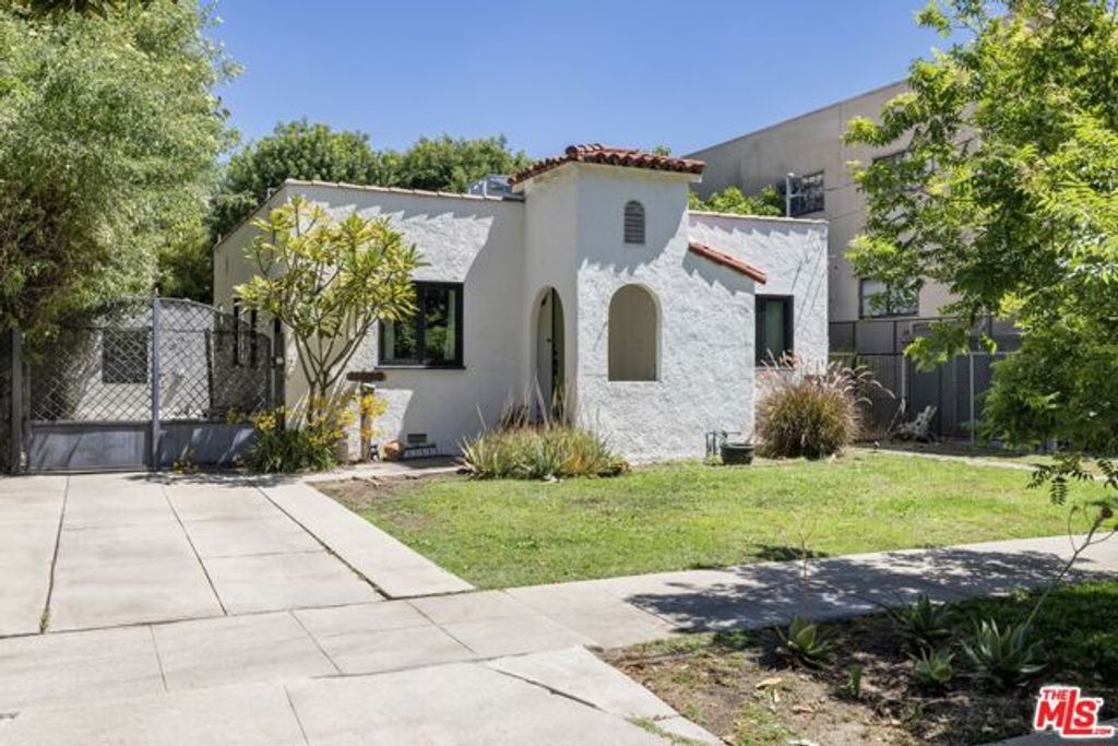 11269 La Maida Street, North Hollywood (los Angeles), CA 91601