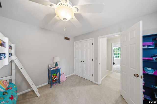 6421 N JAMESTOWN Road, Peoria, IL 61615