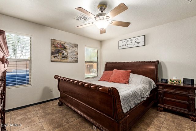 3032 W Red Fox Road, Phoenix, AZ 85083
