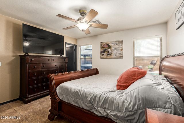 3032 W Red Fox Road, Phoenix, AZ 85083