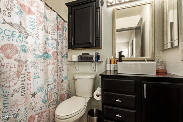 3032 W Red Fox Road, Phoenix, AZ 85083