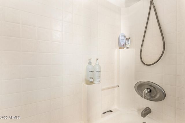 3032 W Red Fox Road, Phoenix, AZ 85083