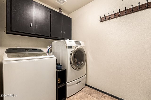 3032 W Red Fox Road, Phoenix, AZ 85083