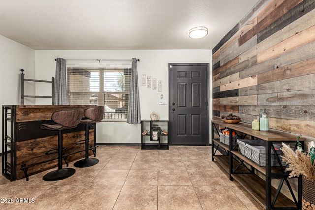 3032 W Red Fox Road, Phoenix, AZ 85083