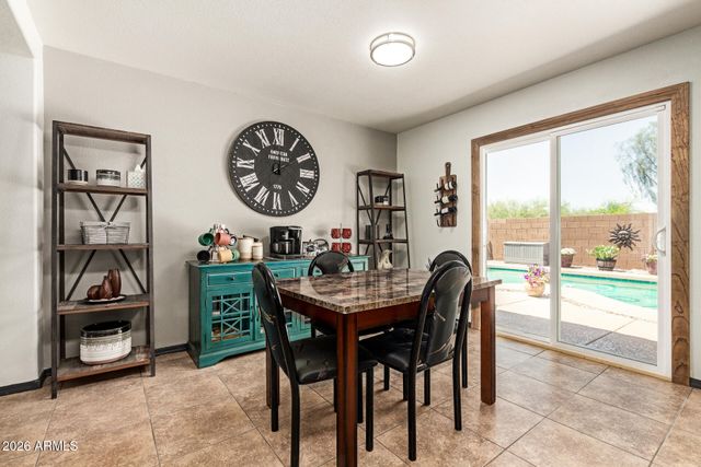 3032 W Red Fox Road, Phoenix, AZ 85083