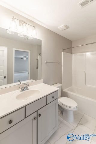7519 Flint Crossing Circle, Owens Cross Roads, AL 35763