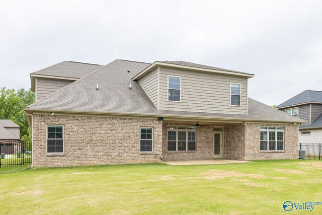 7519 Flint Crossing Circle, Owens Cross Roads, AL 35763