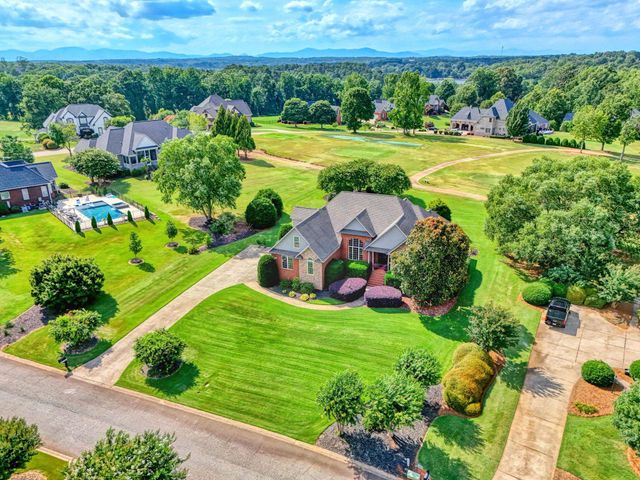 621 Parkland Avenue, Inman, SC 29349