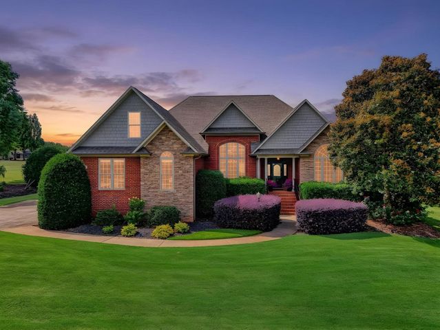 621 Parkland Avenue, Inman, SC 29349