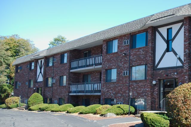 65 Mccormick Ter. 4, Stoughton, MA 02072