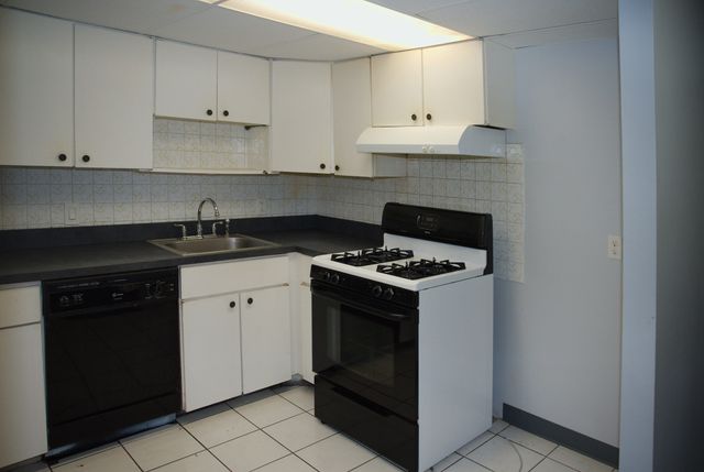 65 Mccormick Ter. 4, Stoughton, MA 02072
