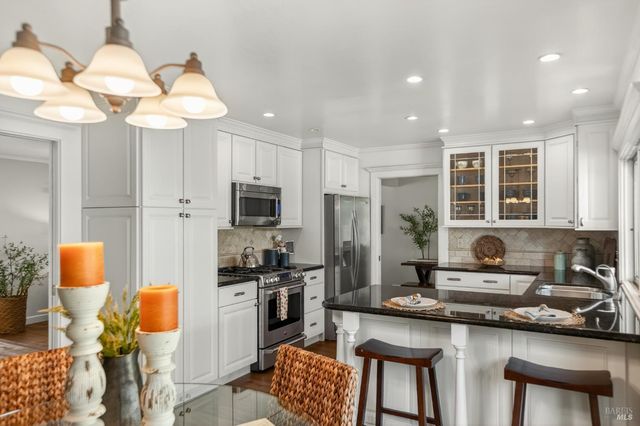 3932 Montrose St, Napa, CA 94558