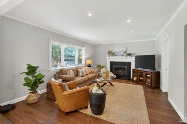 3932 Montrose St, Napa, CA 94558