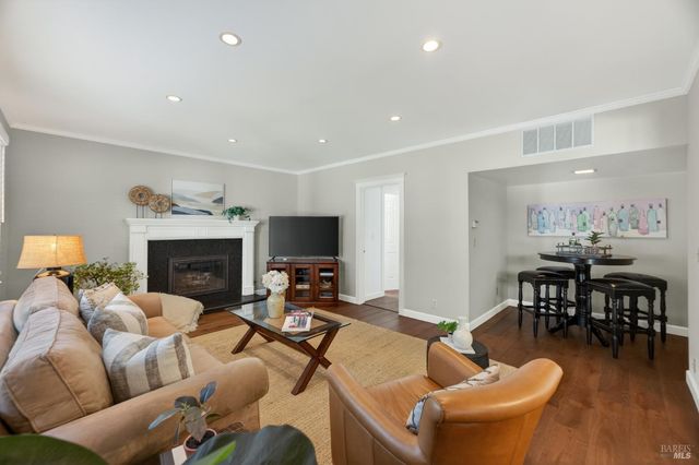 3932 Montrose St, Napa, CA 94558