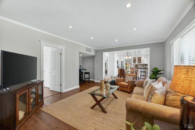 3932 Montrose St, Napa, CA 94558