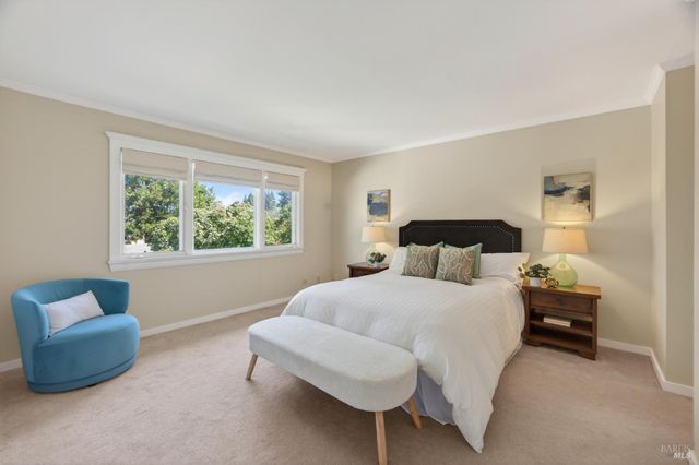 3932 Montrose St, Napa, CA 94558