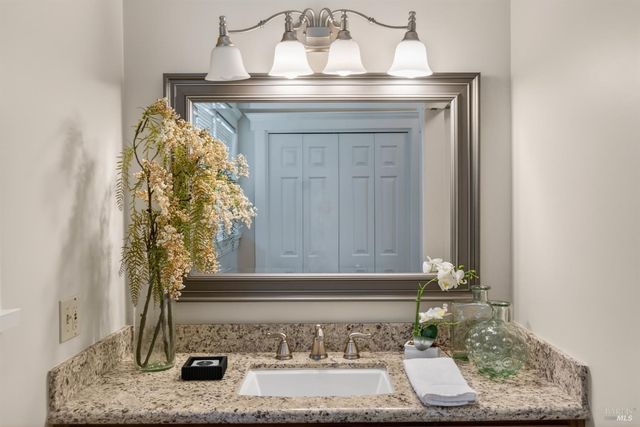 3932 Montrose St, Napa, CA 94558