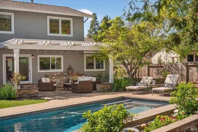 3932 Montrose St, Napa, CA 94558